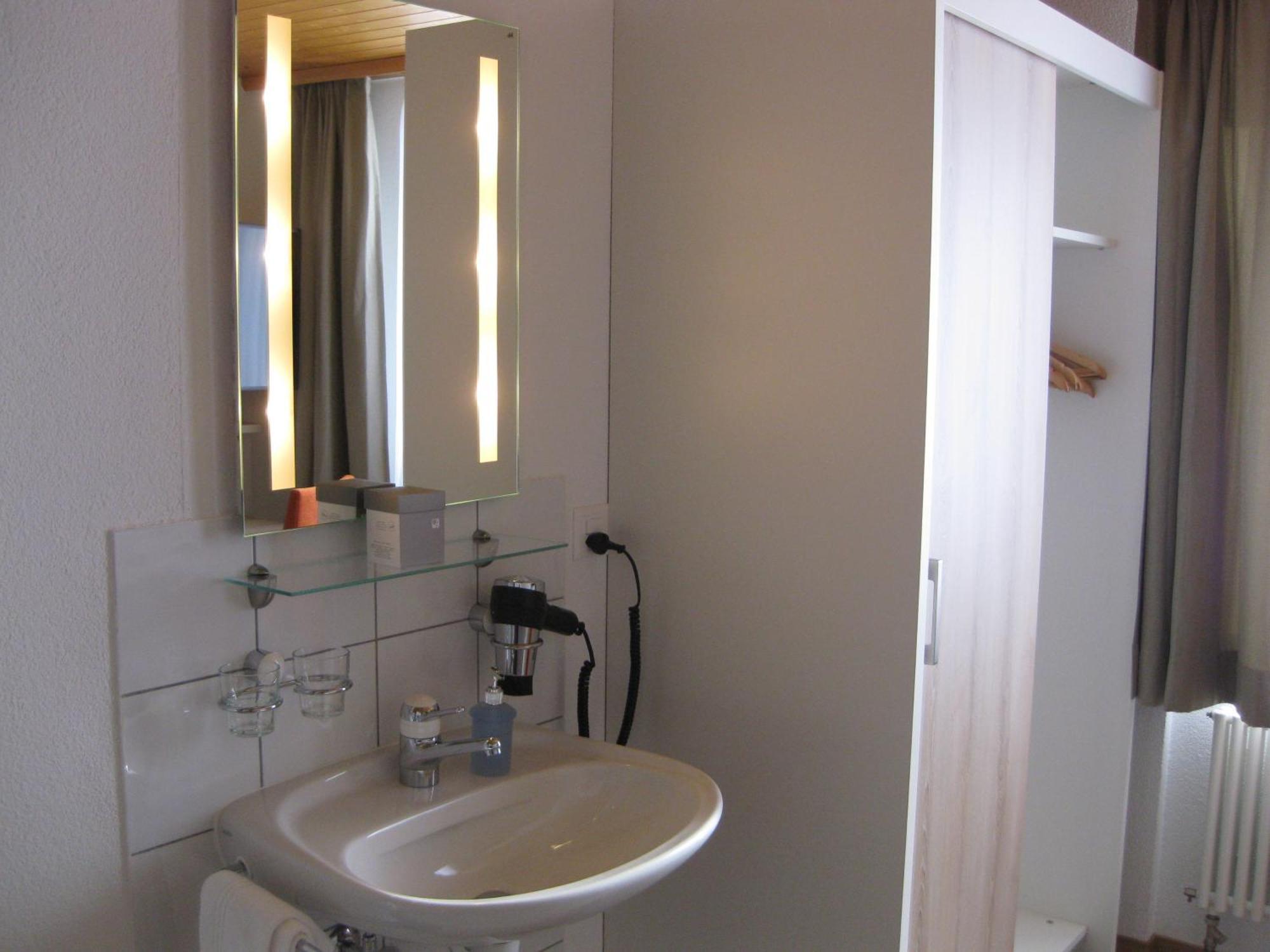 Hotel Hubertus Obergesteln Kamer foto