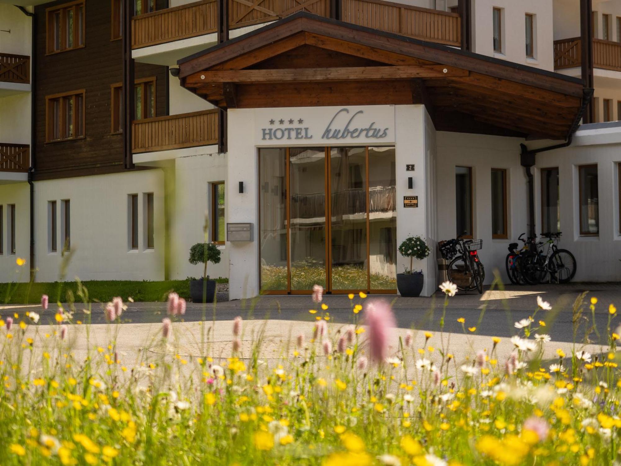 Hotel Hubertus Obergesteln Buitenkant foto