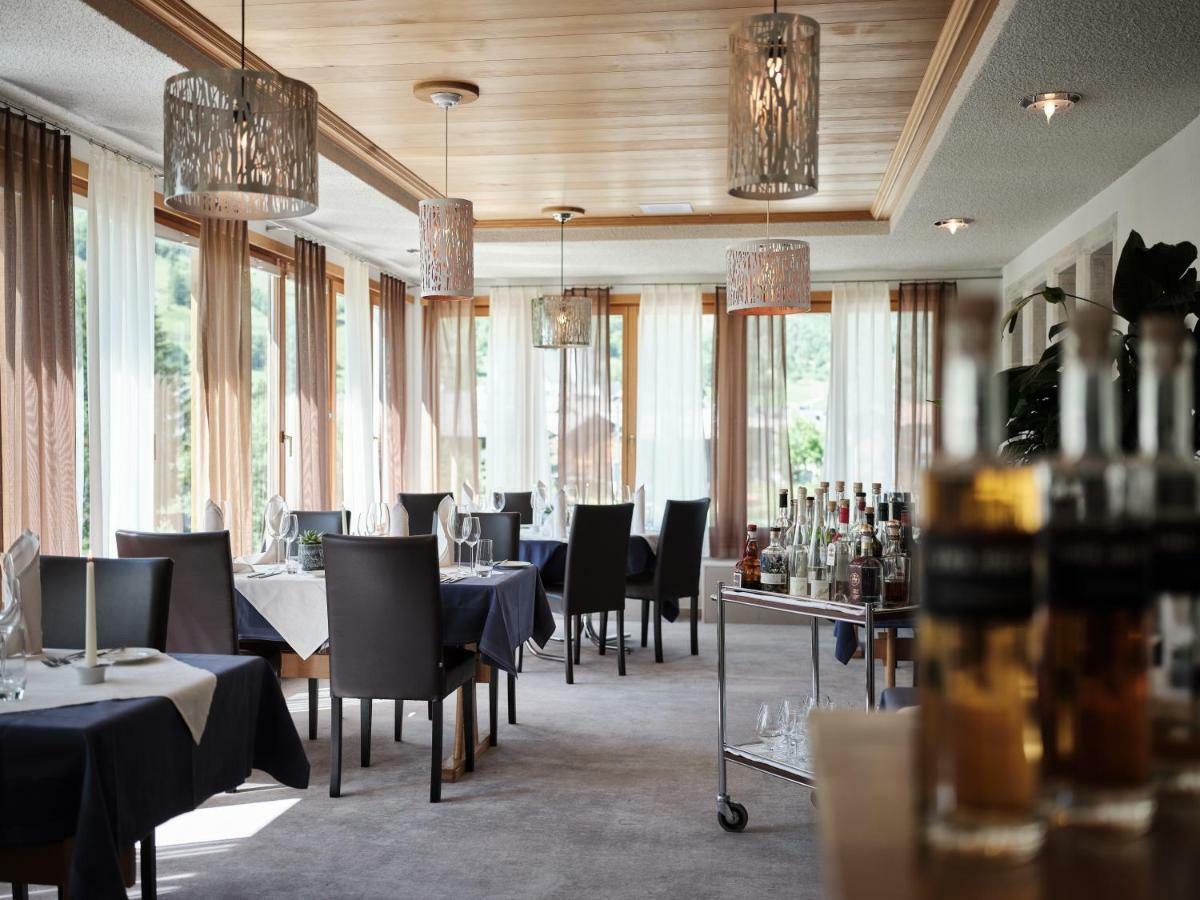Hotel Hubertus Obergesteln Buitenkant foto